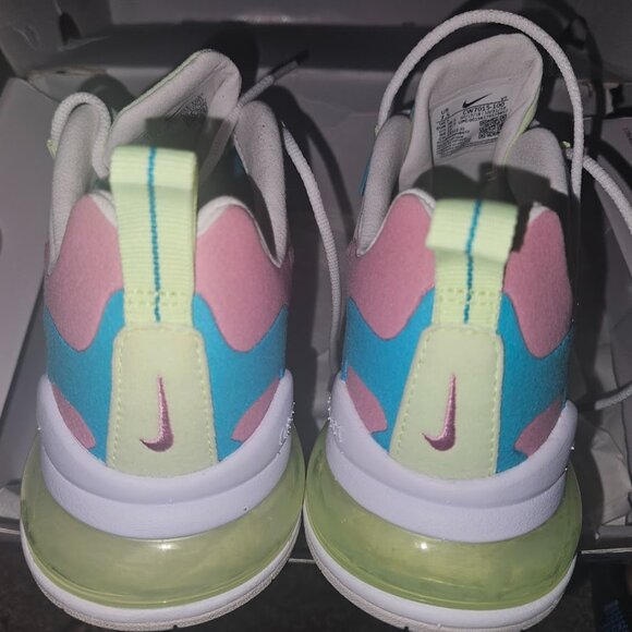 Women's size 7.5 AirMax React 270 - Picture 3 of 5